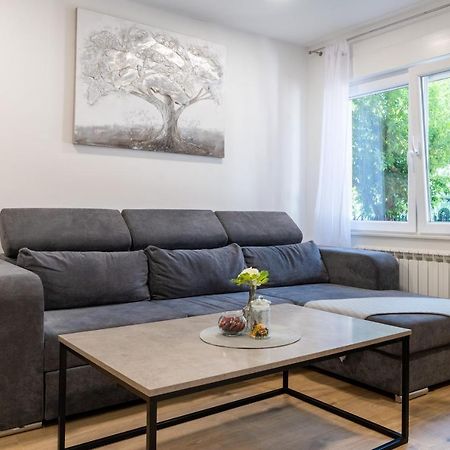 Kuca Za Odmor Palma Apartment Zagreb Ngoại thất bức ảnh