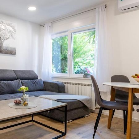 Kuca Za Odmor Palma Apartment Zagreb Ngoại thất bức ảnh